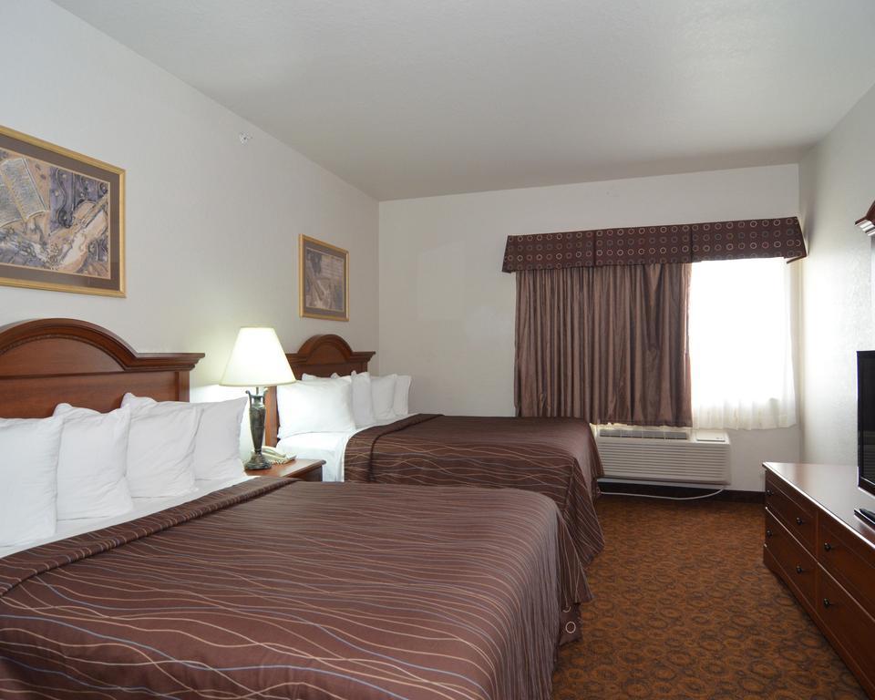 Quality Suites San Antonio Bagian luar foto