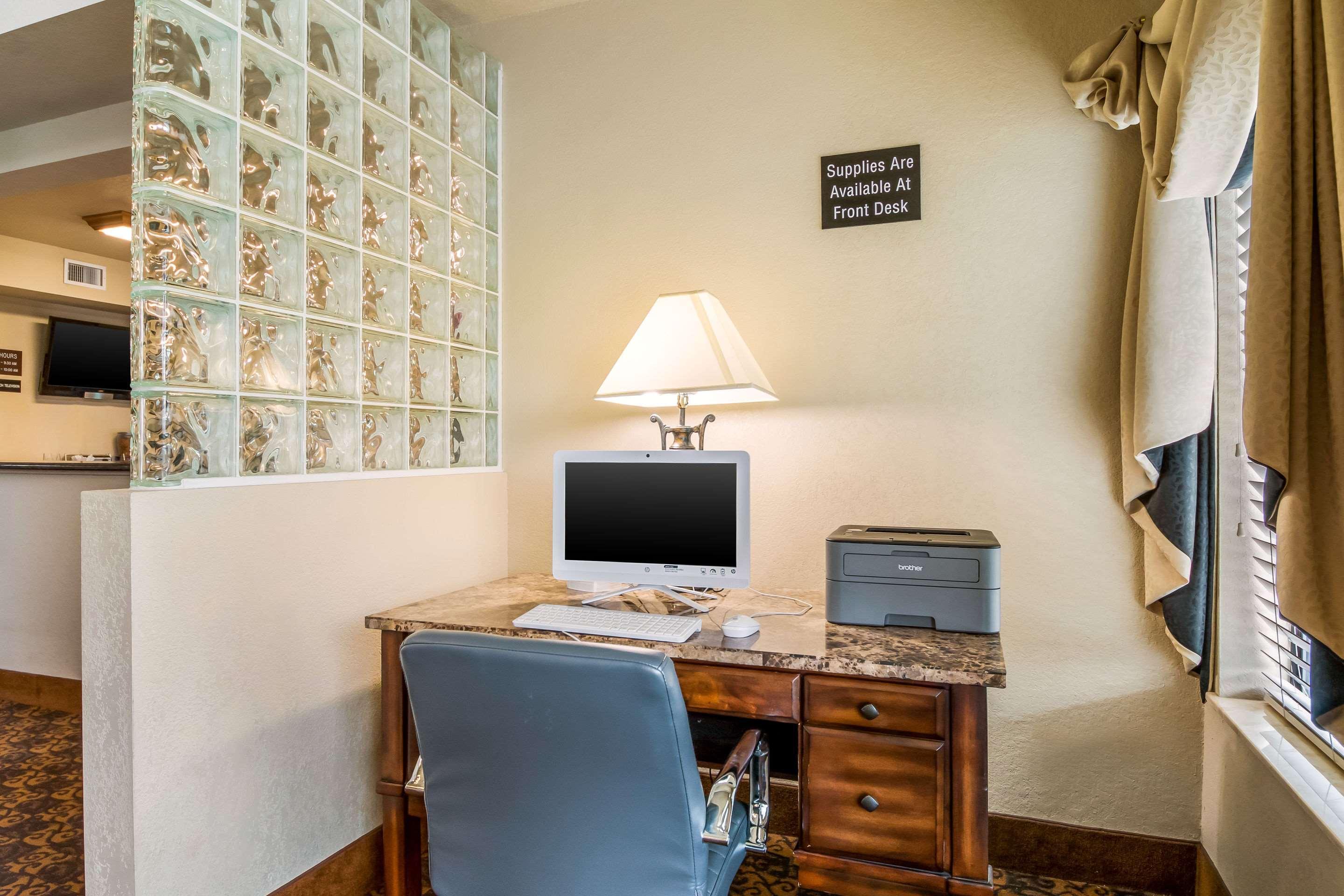 Quality Suites San Antonio Bagian luar foto