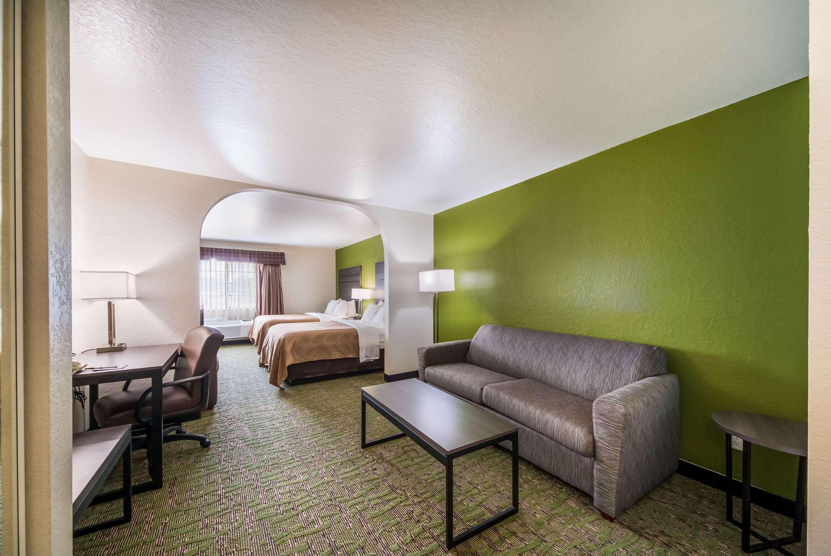 Quality Suites San Antonio Bagian luar foto