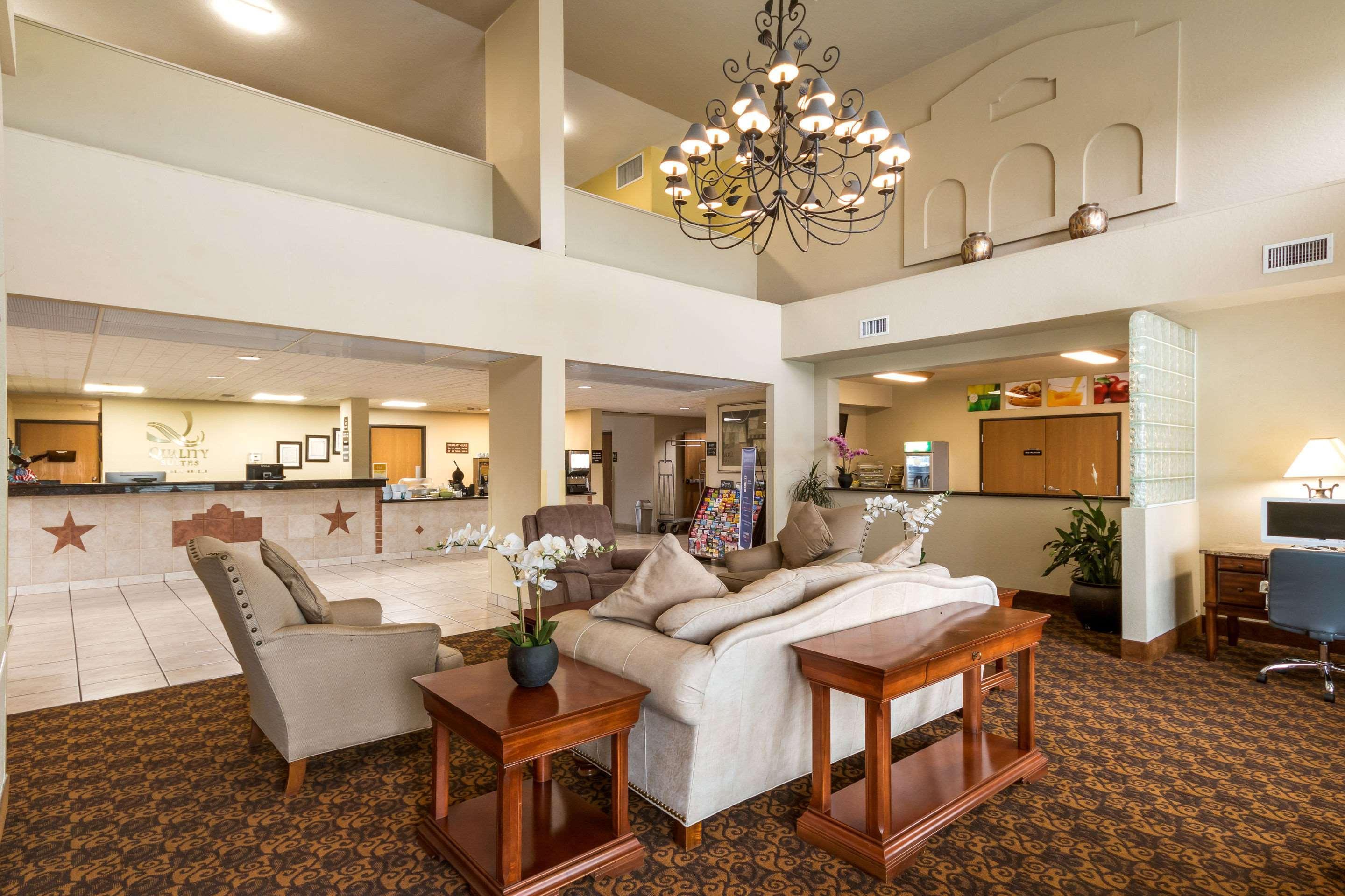 Quality Suites San Antonio Bagian luar foto