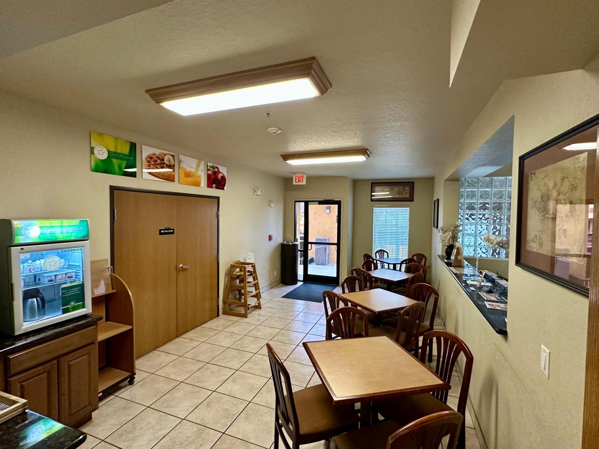 Quality Suites San Antonio Bagian luar foto