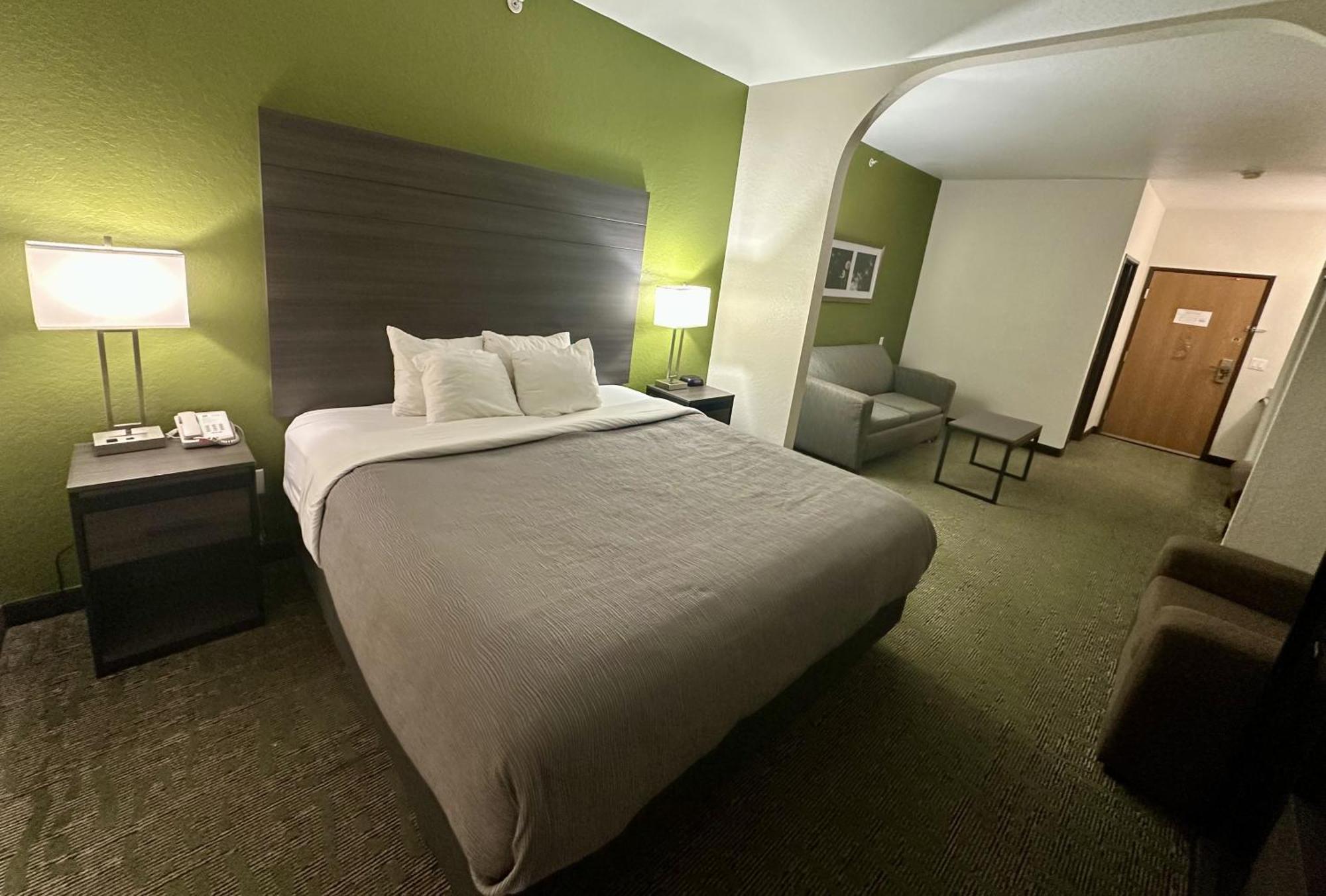 Quality Suites San Antonio Bagian luar foto