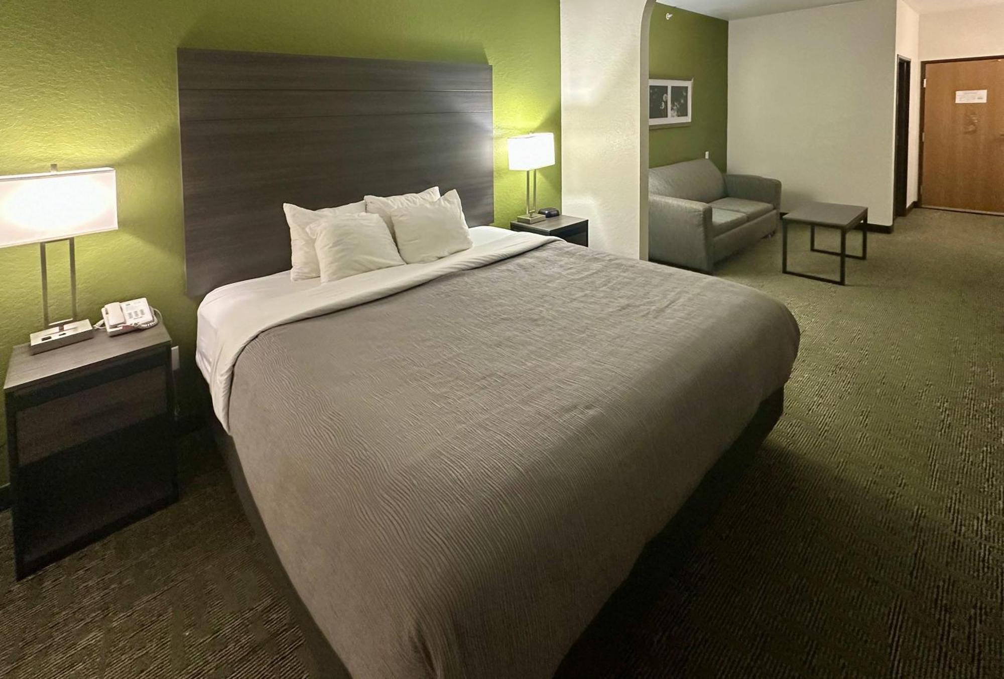 Quality Suites San Antonio Bagian luar foto