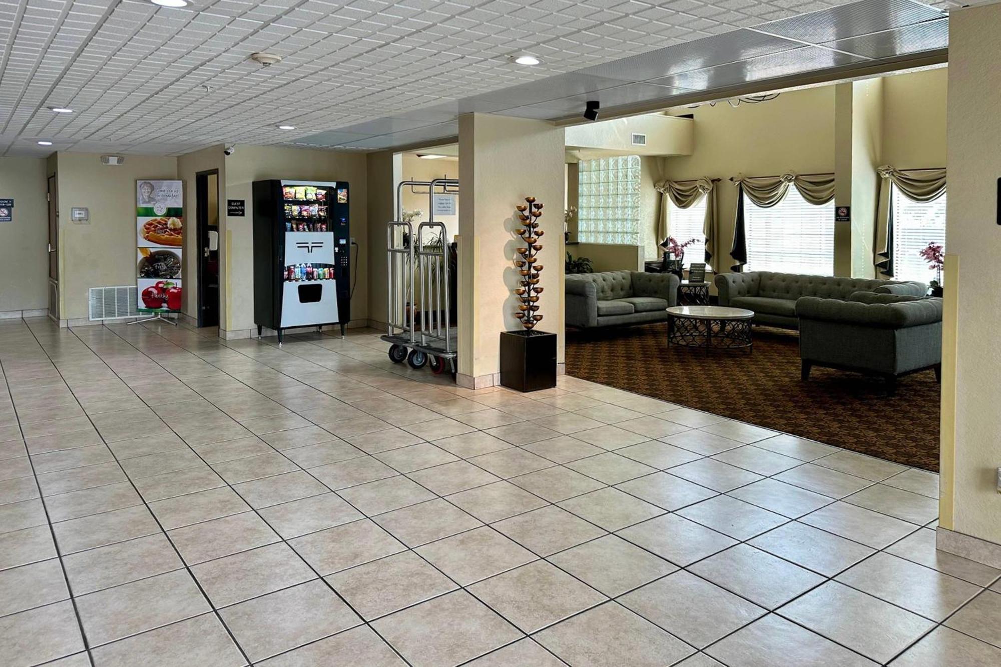 Quality Suites San Antonio Bagian luar foto