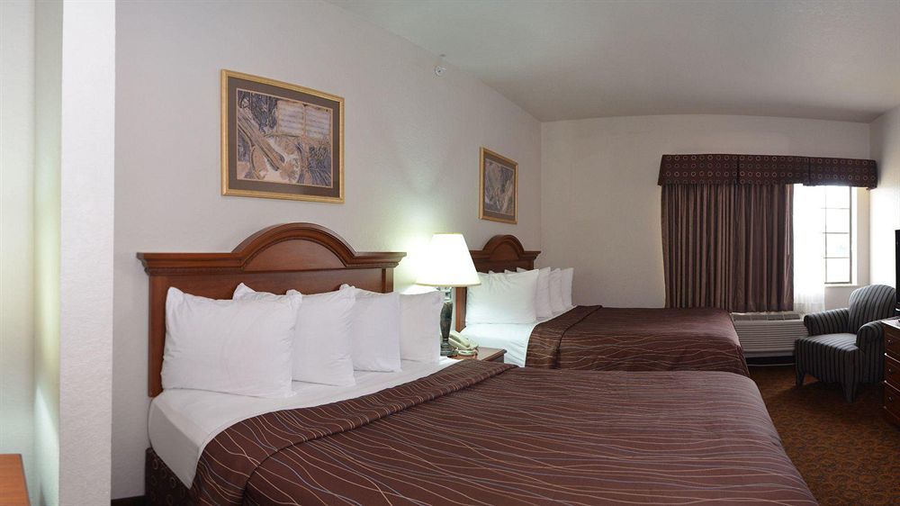 Quality Suites San Antonio Bagian luar foto